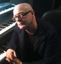 http://indiemusicpeople.com/uploads/101759_1_6_2010_9_52_04_AM_-_Hill_studio_2009small.jpg