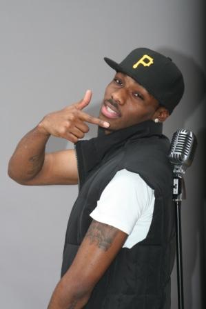 http://indiemusicpeople.com/uploads2/102055_3_30_2008_11_01_17_AM_-_Photo_Shoot_JP_2055.jpg
