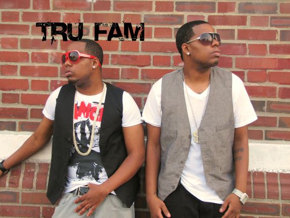 http://indiemusicpeople.com/uploads2/118787_8_5_2008_7_57_49_AM_-_tru_fam_cover_3.jpg