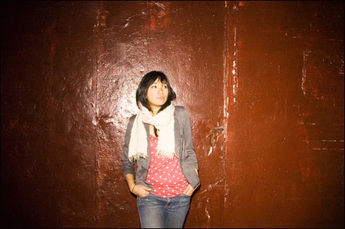 http://indiemusicpeople.com/uploads2/Thao_with_the_Get_Down_Stay_Down_-_thao-nguyen-03-screen.jpg