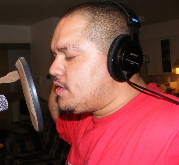 http://indiemusicpeople.com/uploads2/selfmade_-_DSCF1492.jpg