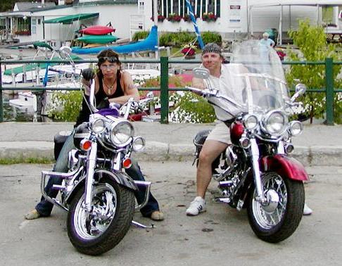 http://indiemusicpeople.com/uploads2/svend_-_steven-tyler-and-svend.jpg